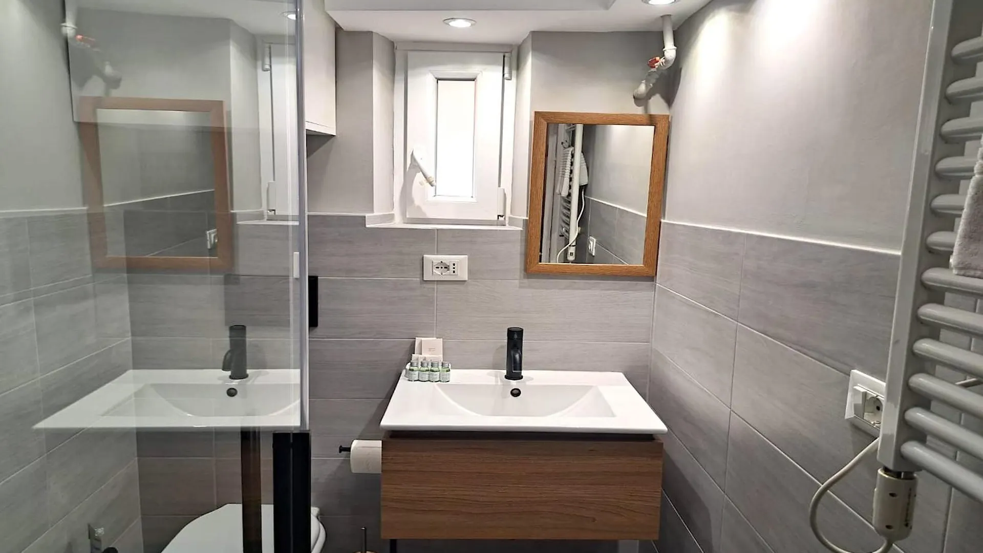 Dormiroma - Cedro 21 Apartments